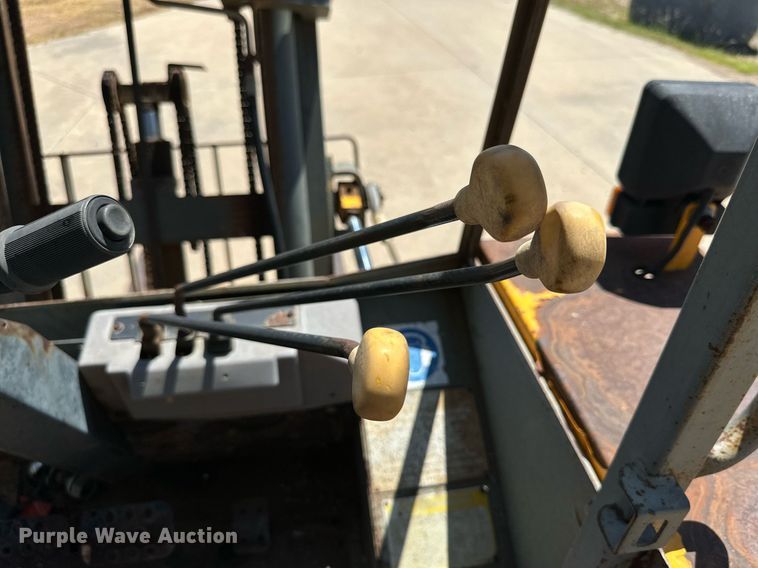 image for item DQ1391 1996 JCB 930  forklift