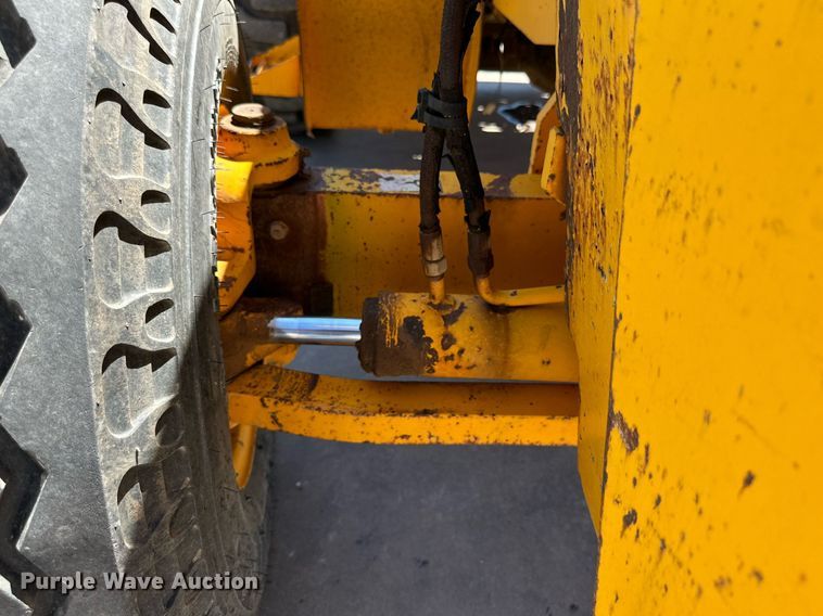 image for item DQ1391 1996 JCB 930  forklift