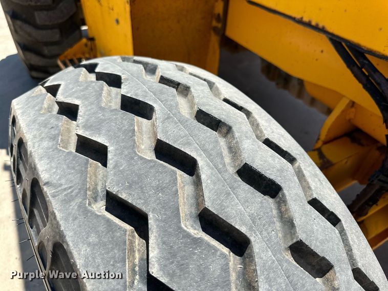 image for item DQ1391 1996 JCB 930  forklift