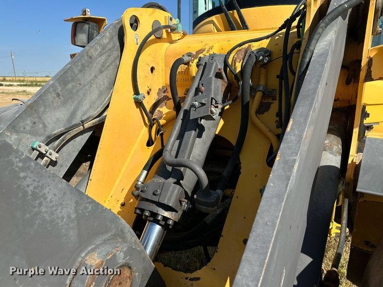 image for item DQ1396 2009 Volvo L60F  wheel loader