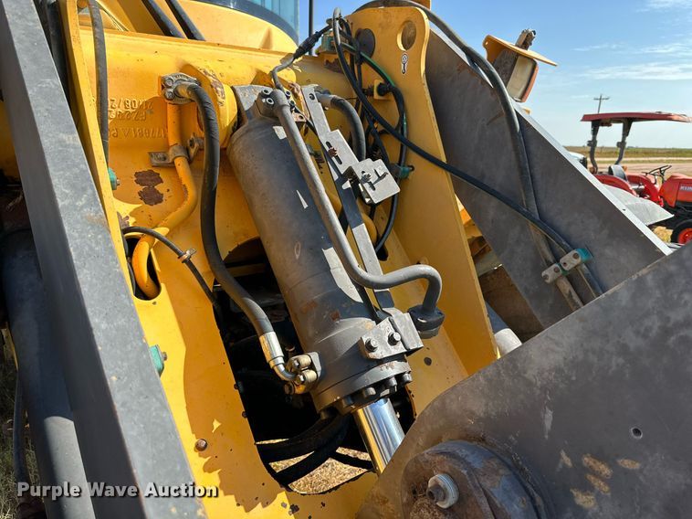 image for item DQ1396 2009 Volvo L60F  wheel loader