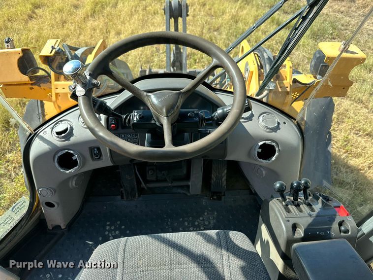 image for item DQ1396 2009 Volvo L60F  wheel loader