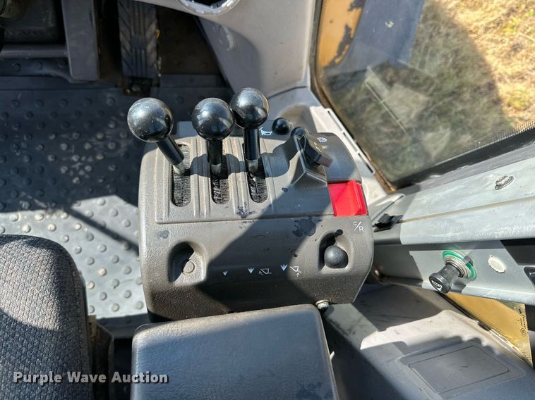 image for item DQ1396 2009 Volvo L60F  wheel loader