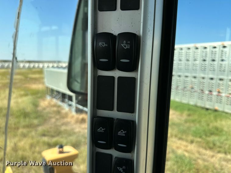 image for item DQ1396 2009 Volvo L60F  wheel loader