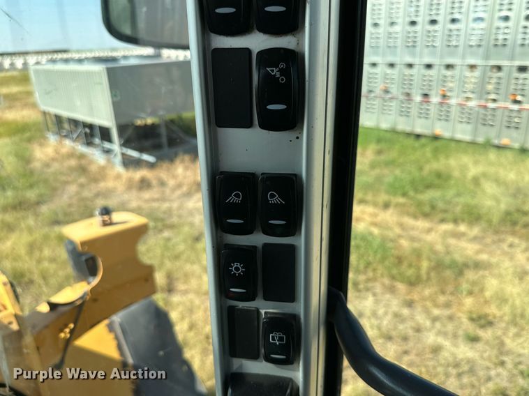 image for item DQ1396 2009 Volvo L60F  wheel loader