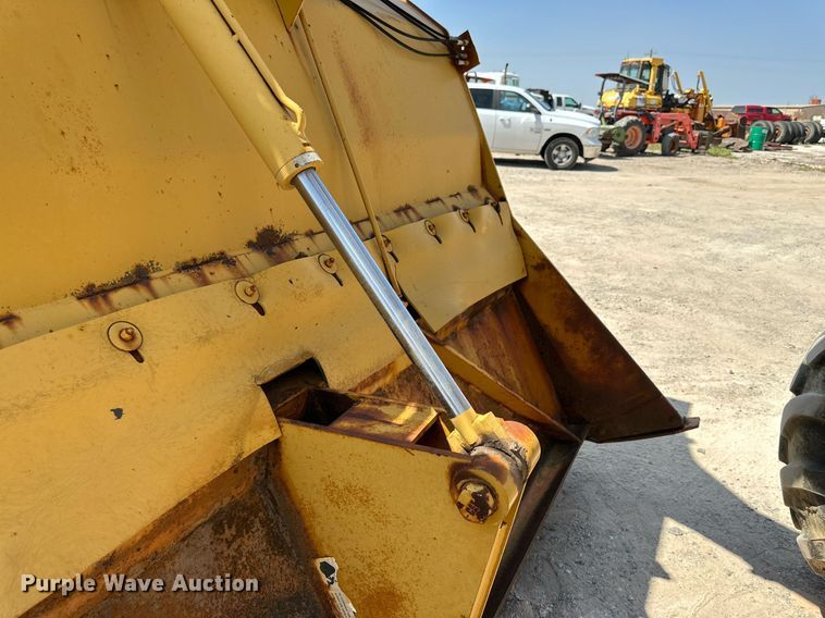 image for item DQ1403 2001 Caterpillar RM-350B  reclaimer