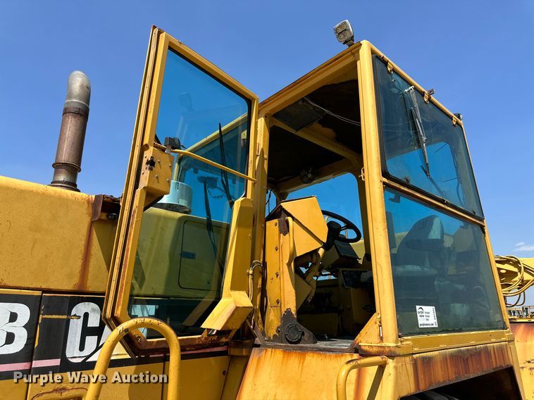image for item DQ1403 2001 Caterpillar RM-350B  reclaimer