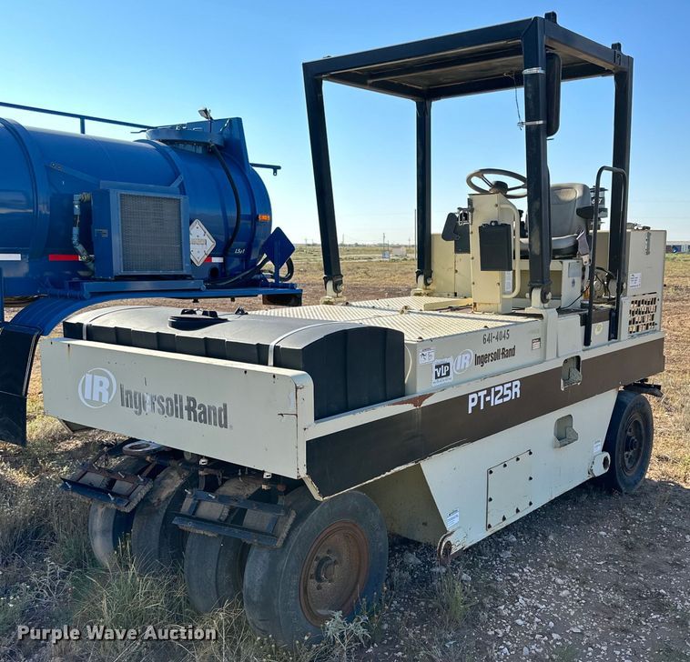 image for item DQ1411 2006 Ingersoll Rand PT125R  pneumatic roller