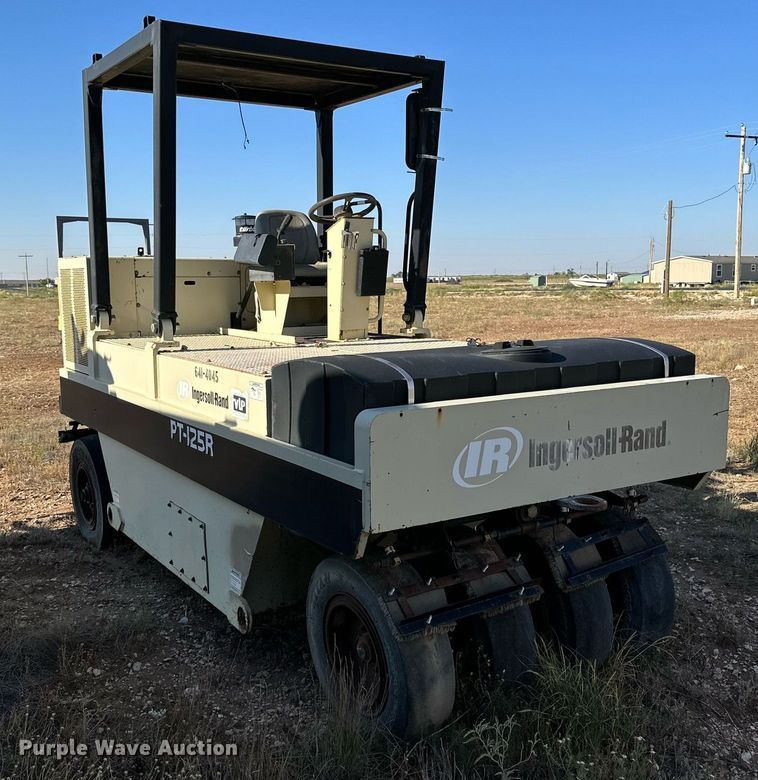 image for item DQ1411 2006 Ingersoll Rand PT125R  pneumatic roller