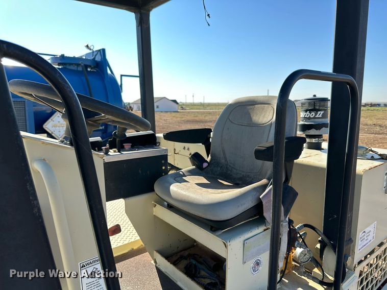 image for item DQ1411 2006 Ingersoll Rand PT125R  pneumatic roller