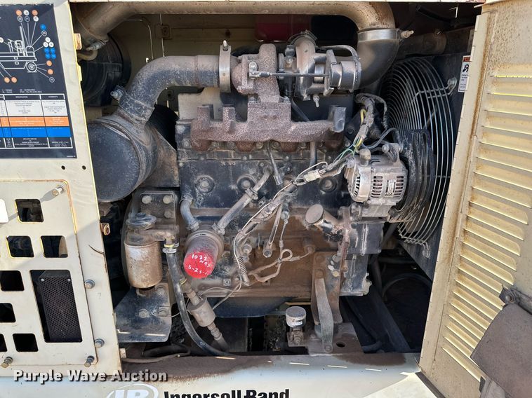 image for item DQ1411 2006 Ingersoll Rand PT125R  pneumatic roller