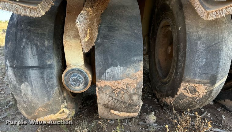 image for item DQ1411 2006 Ingersoll Rand PT125R  pneumatic roller