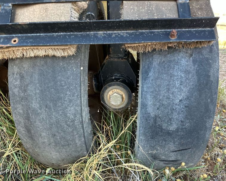 image for item DQ1411 2006 Ingersoll Rand PT125R  pneumatic roller