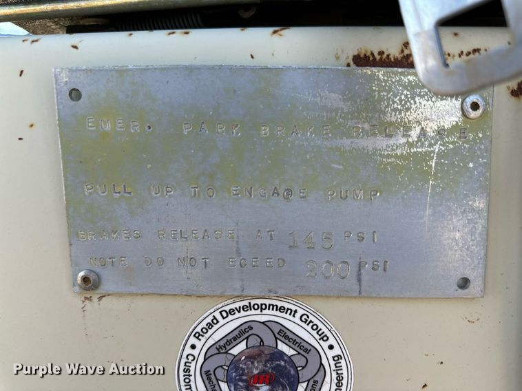 image for item DQ1411 2006 Ingersoll Rand PT125R  pneumatic roller