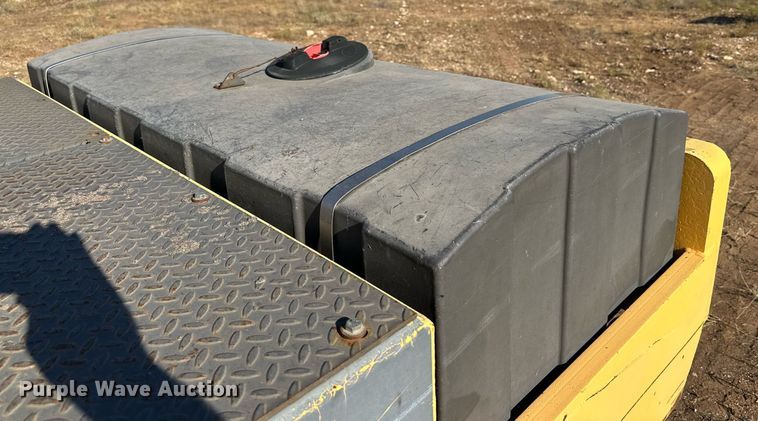 image for item DQ1412 Volvo PT125R  pneumatic roller