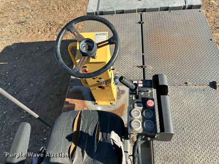 image for item DQ1412 Volvo PT125R  pneumatic roller