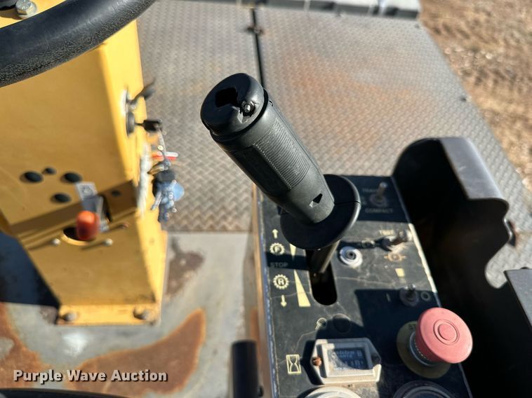 image for item DQ1412 Volvo PT125R  pneumatic roller