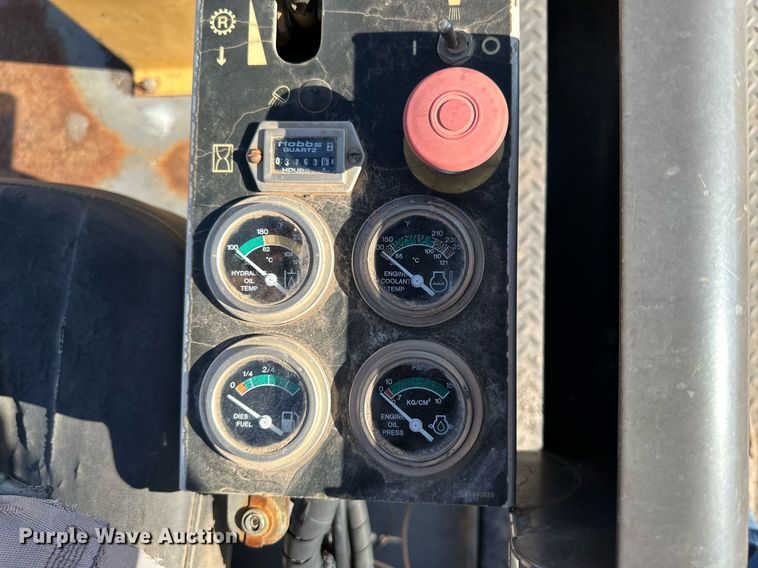 image for item DQ1412 Volvo PT125R  pneumatic roller