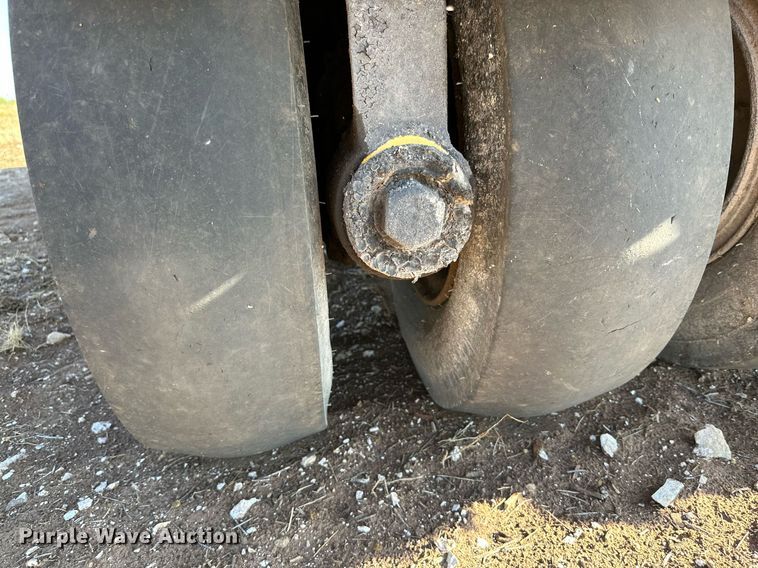 image for item DQ1412 Volvo PT125R  pneumatic roller