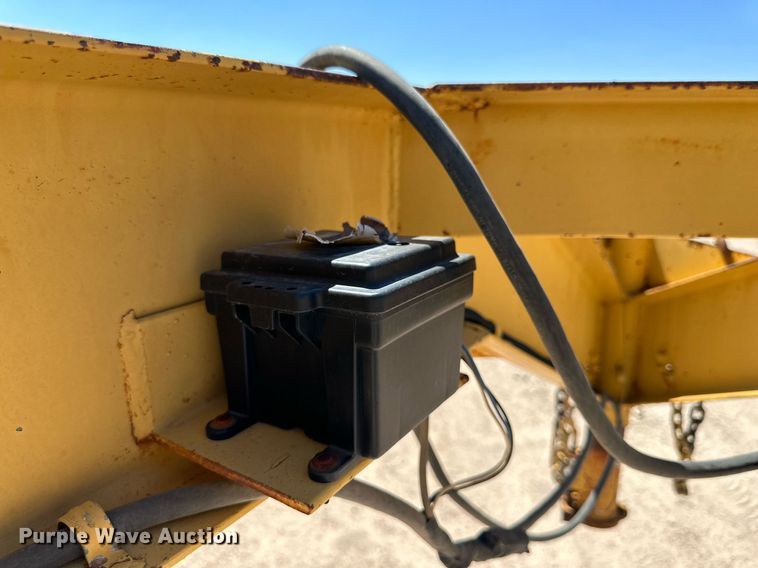 image for item DQ1414 2012 Belshe BF9T  equipment trailer