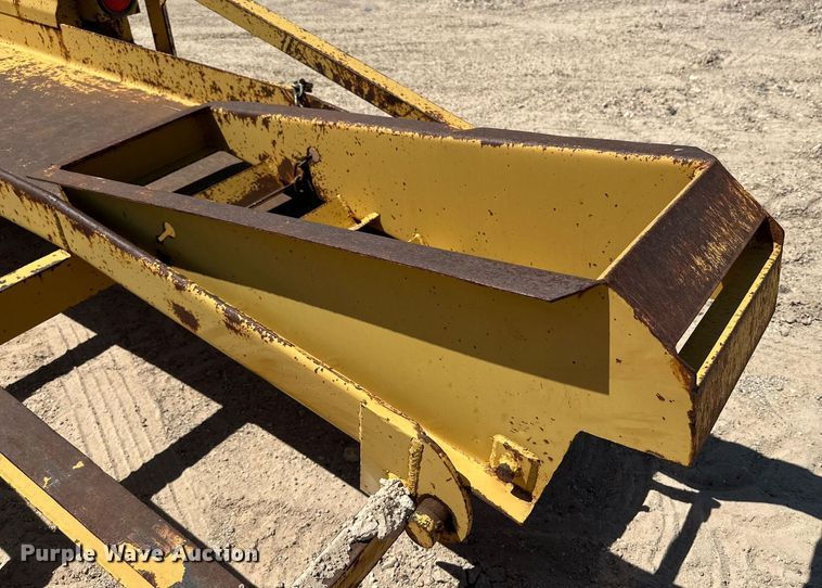 image for item DQ1414 2012 Belshe BF9T  equipment trailer