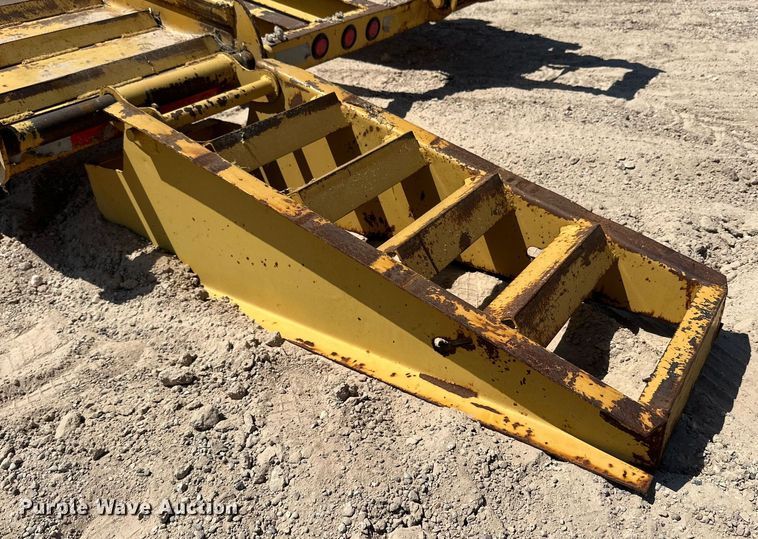 image for item DQ1414 2012 Belshe BF9T  equipment trailer