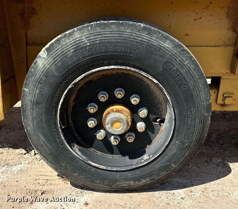 image for item DQ1414 2012 Belshe BF9T  equipment trailer