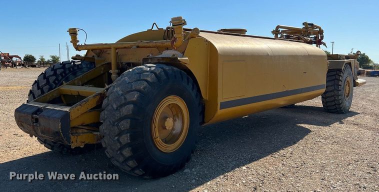 image for item DQ2162 Caterpillar 613C  water wagon