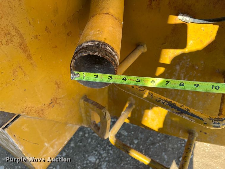 image for item DQ2162 Caterpillar 613C  water wagon