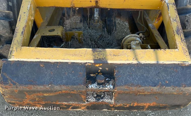 image for item DQ2162 Caterpillar 613C  water wagon