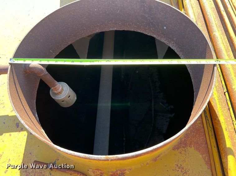 image for item DQ2162 Caterpillar 613C  water wagon