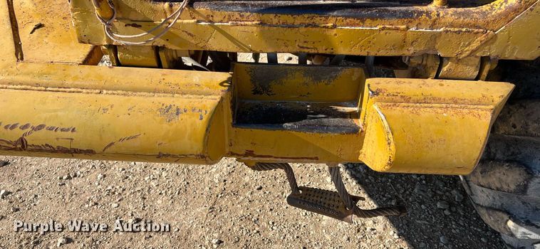 image for item DQ2162 Caterpillar 613C  water wagon