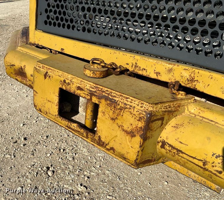 image for item DQ2162 Caterpillar 613C  water wagon