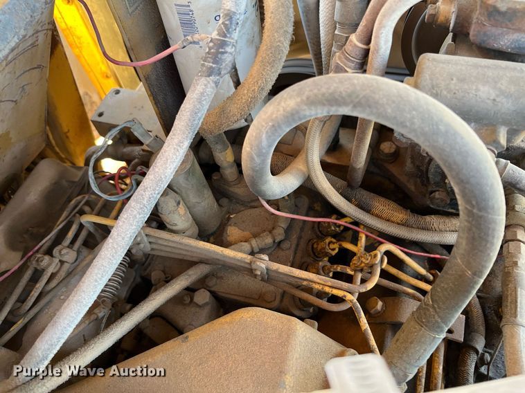 image for item DQ2162 Caterpillar 613C  water wagon