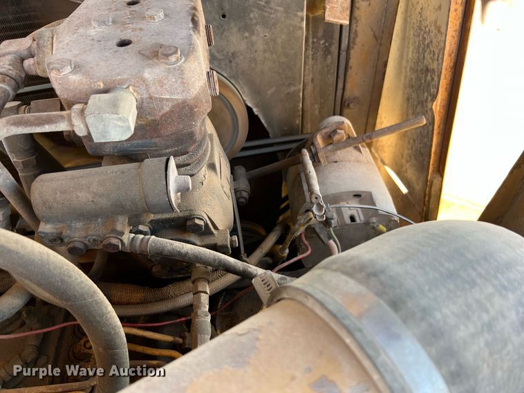 image for item DQ2162 Caterpillar 613C  water wagon