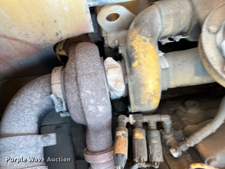 image for item DQ2162 Caterpillar 613C  water wagon