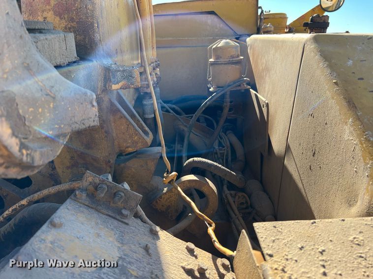 image for item DQ2162 Caterpillar 613C  water wagon