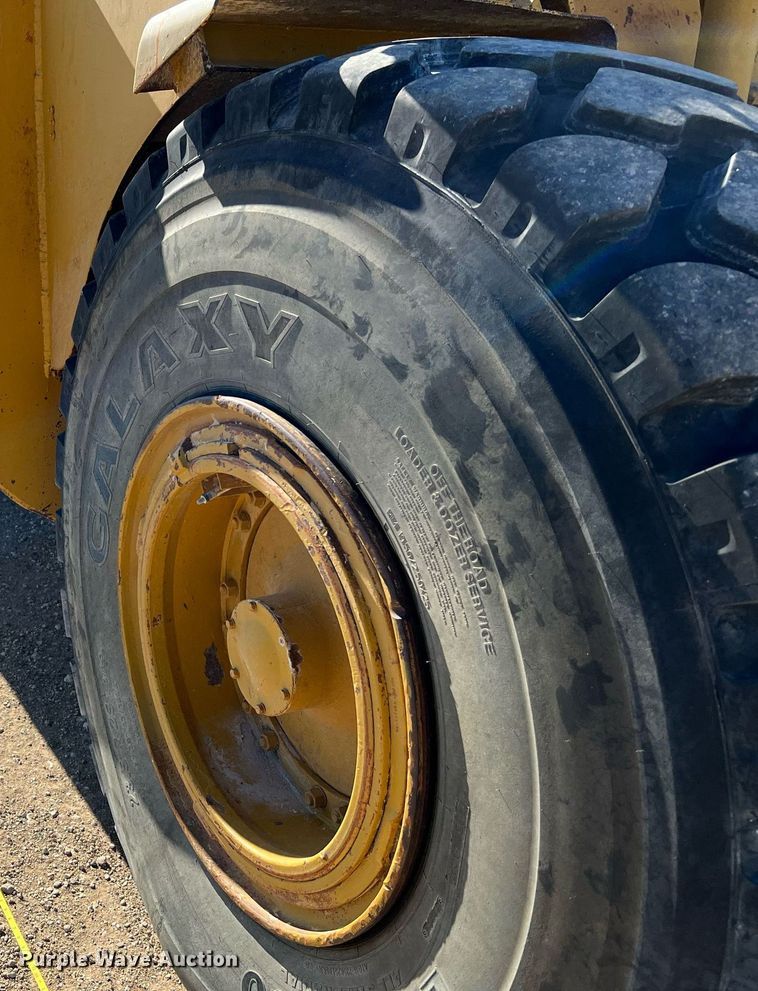 image for item DQ2162 Caterpillar 613C  water wagon