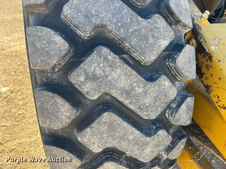 image for item DQ2162 Caterpillar 613C  water wagon