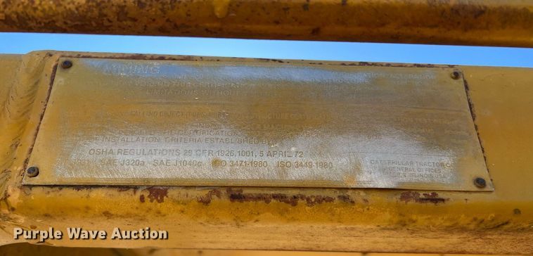 image for item DQ2162 Caterpillar 613C  water wagon