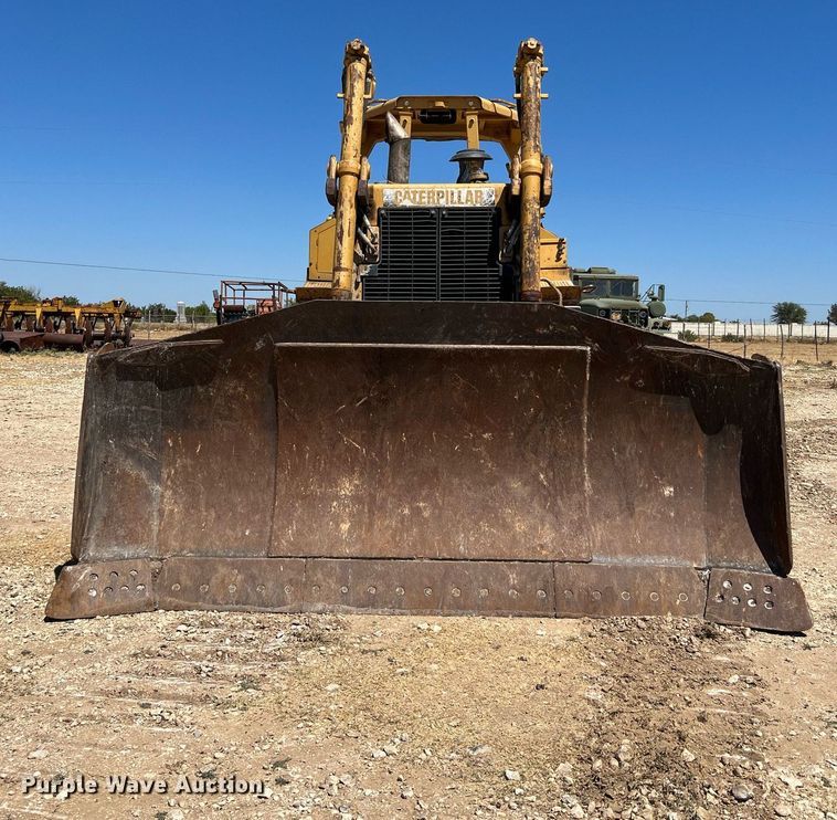 image for item DQ2163 1994 Caterpillar D8N  dozer