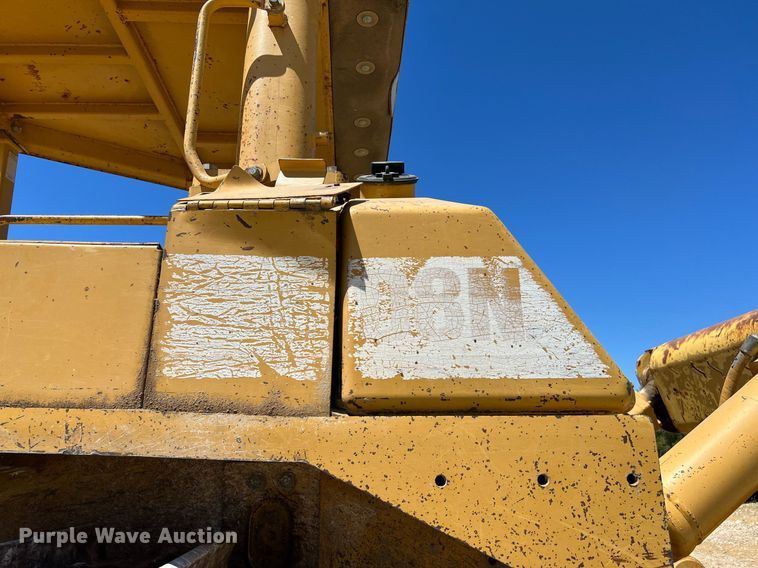 image for item DQ2163 1994 Caterpillar D8N  dozer