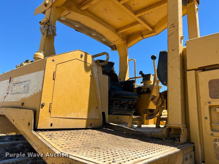 image for item DQ2163 1994 Caterpillar D8N  dozer