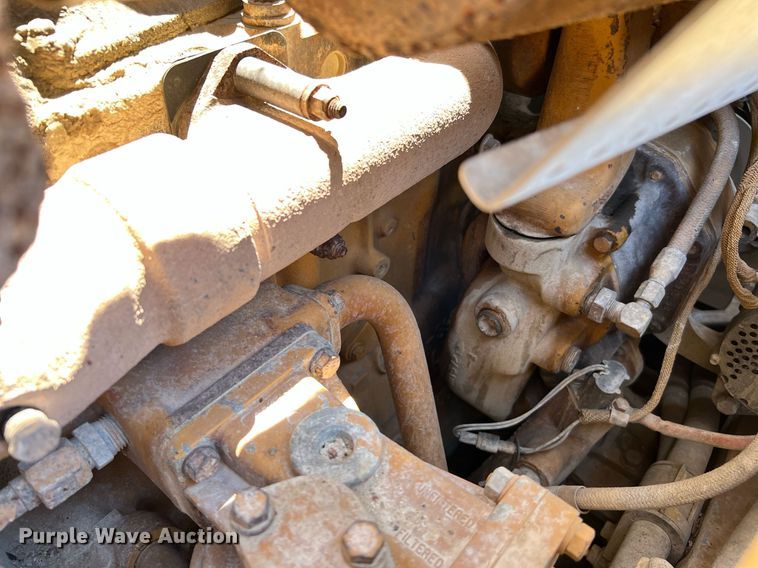 image for item DQ2163 1994 Caterpillar D8N  dozer