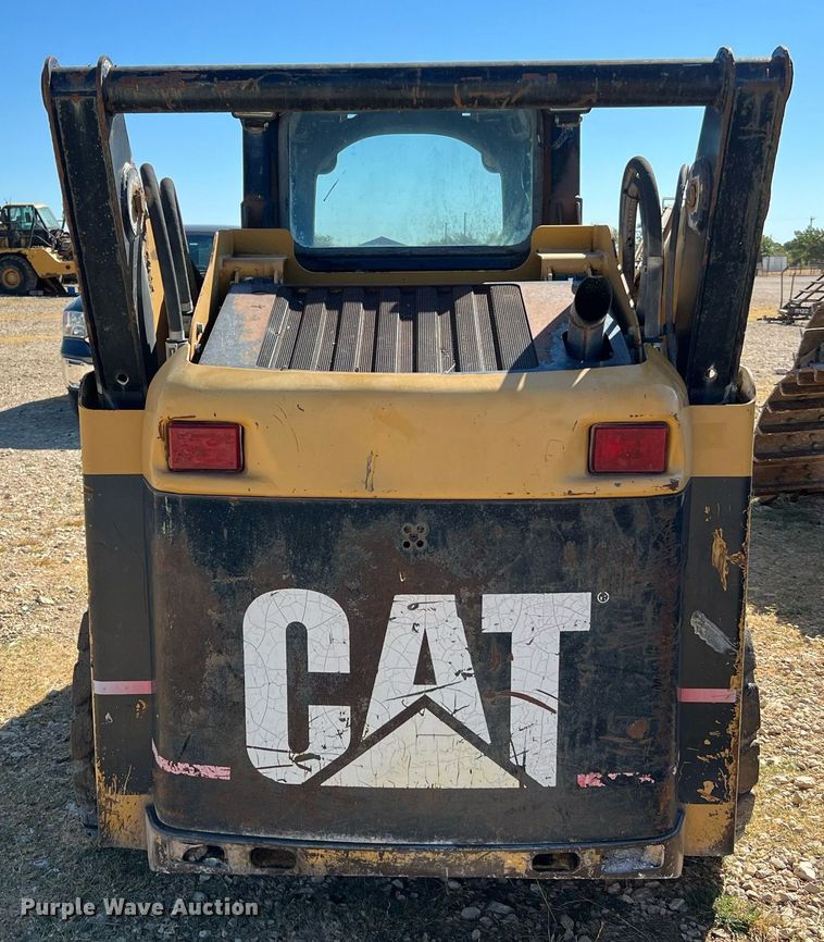 image for item DQ2164 2005 Caterpillar 242B  skid steer loader