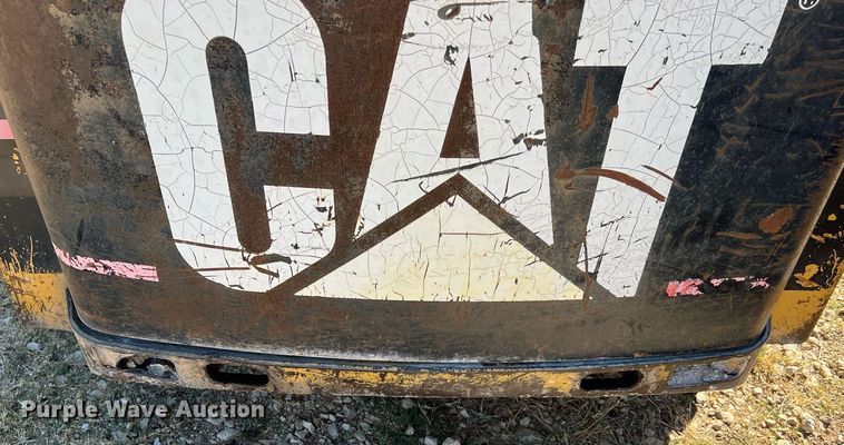 image for item DQ2164 2005 Caterpillar 242B  skid steer loader