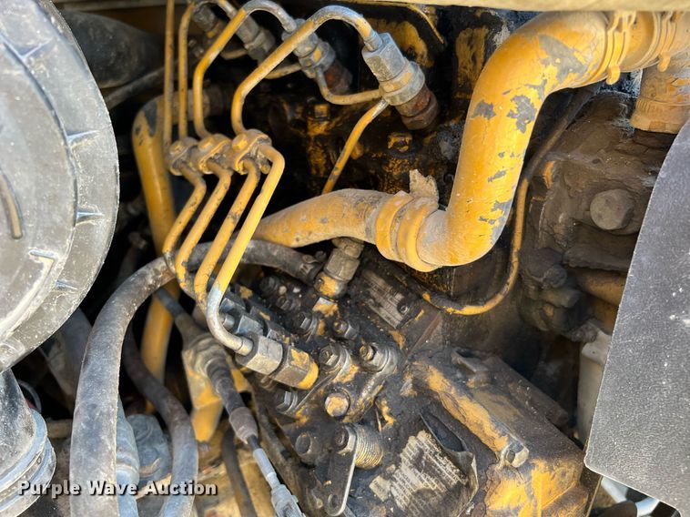 image for item DQ2164 2005 Caterpillar 242B  skid steer loader