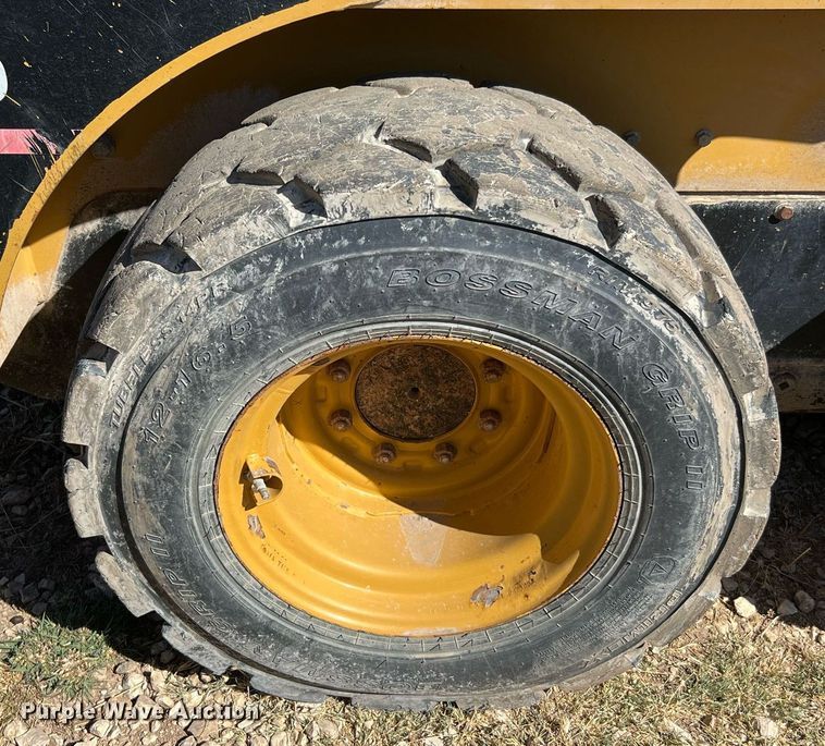 image for item DQ2164 2005 Caterpillar 242B  skid steer loader