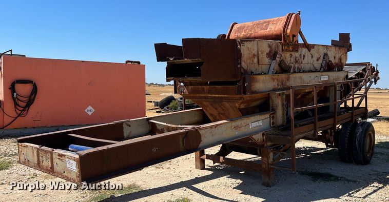 image for item DQ2165 Cedarapids  screen