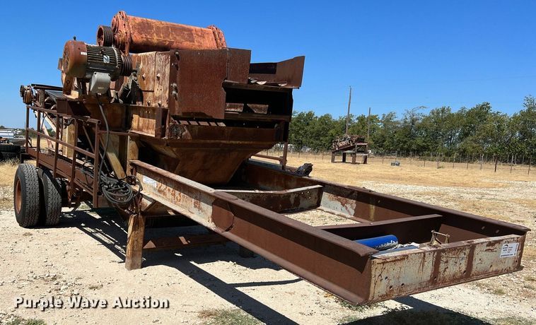 image for item DQ2165 Cedarapids  screen